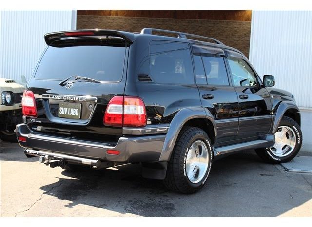 TOYOTA LAND CRUISER 100 full