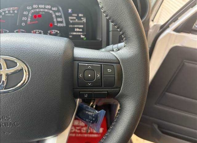 TOYOTA LAND CRUISER 70 full