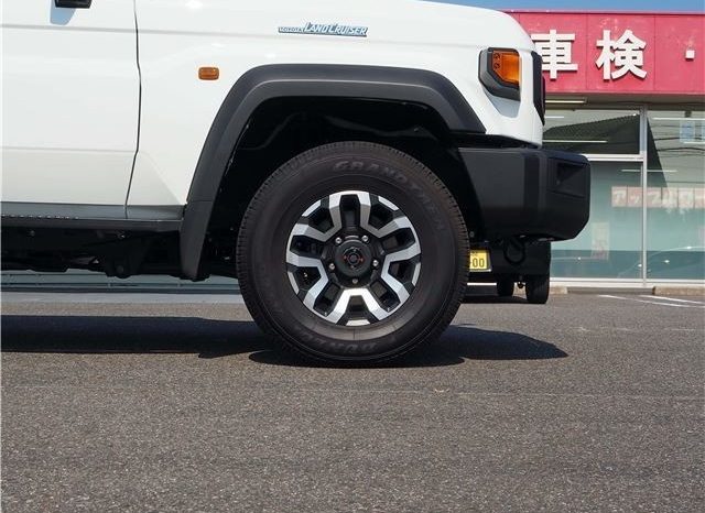 TOYOTA LAND CRUISER 70 full