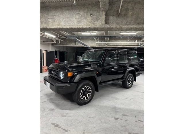 TOYOTA LAND CRUISER 70 full