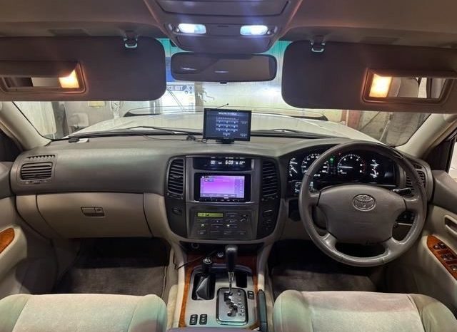 TOYOTA LAND CRUISER 100 full