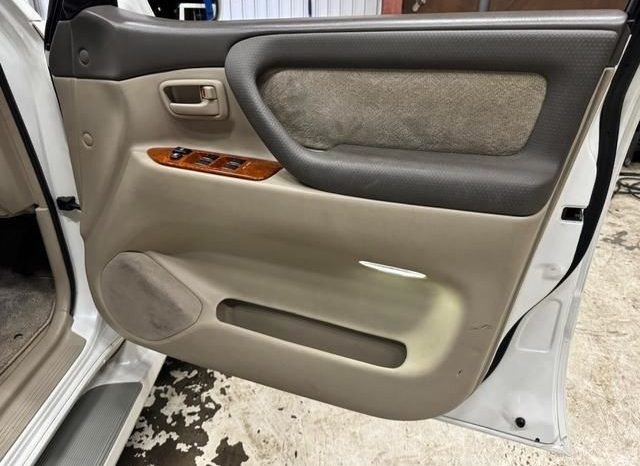 TOYOTA LAND CRUISER 100 full