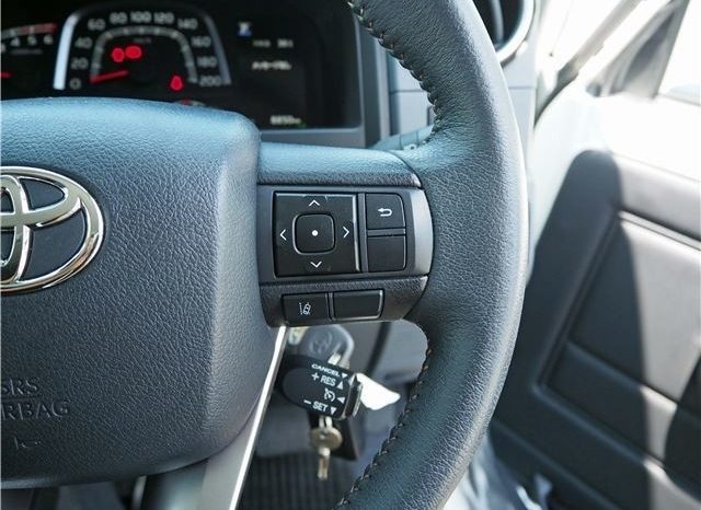 TOYOTA LAND CRUISER 70 full