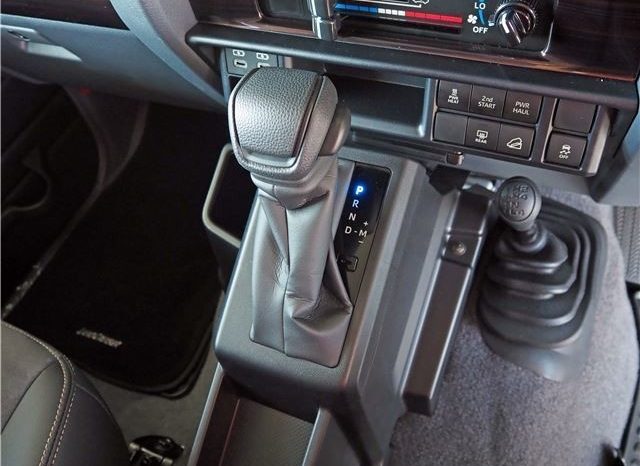 TOYOTA LAND CRUISER 70 full