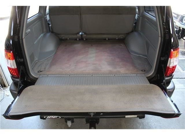 TOYOTA LAND CRUISER 100 full