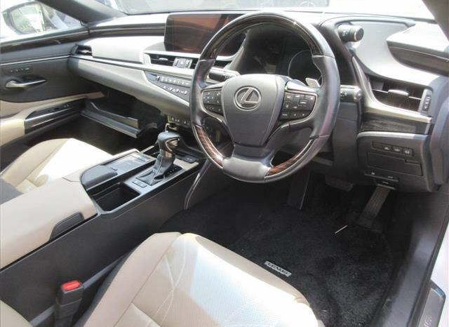 LEXUS ES300H full
