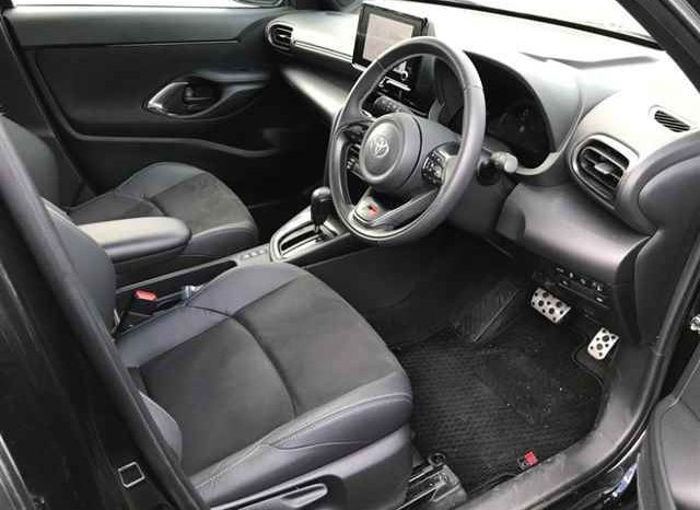 TOYOTA YARIS CROSS full