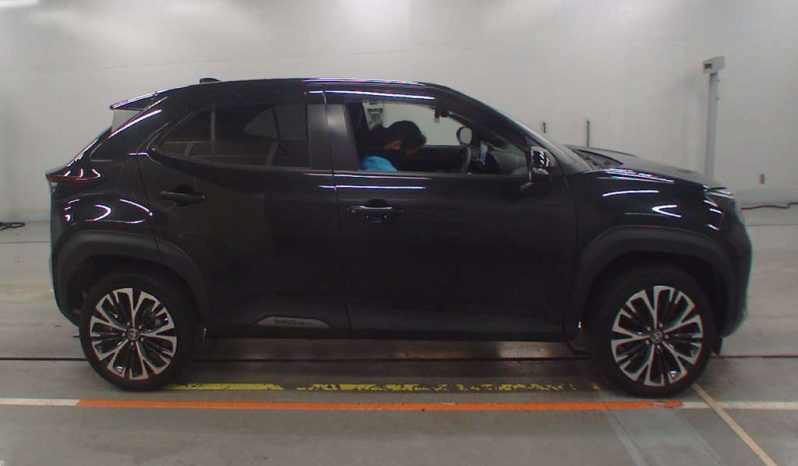 TOYOTA YARIS CROSS full