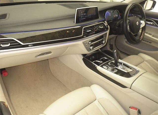 BMW 7 SERIES full