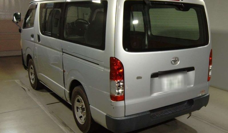 TOYOTA HIACE VAN full