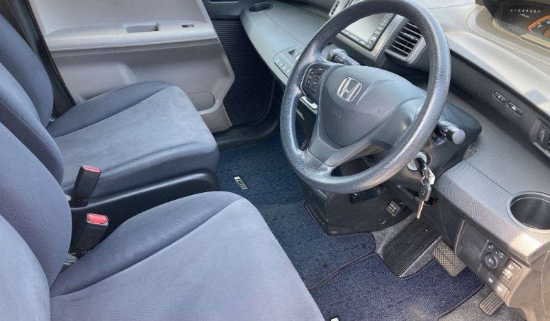 HONDA FREED full