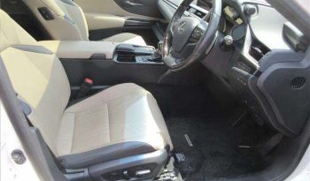LEXUS ES300H full