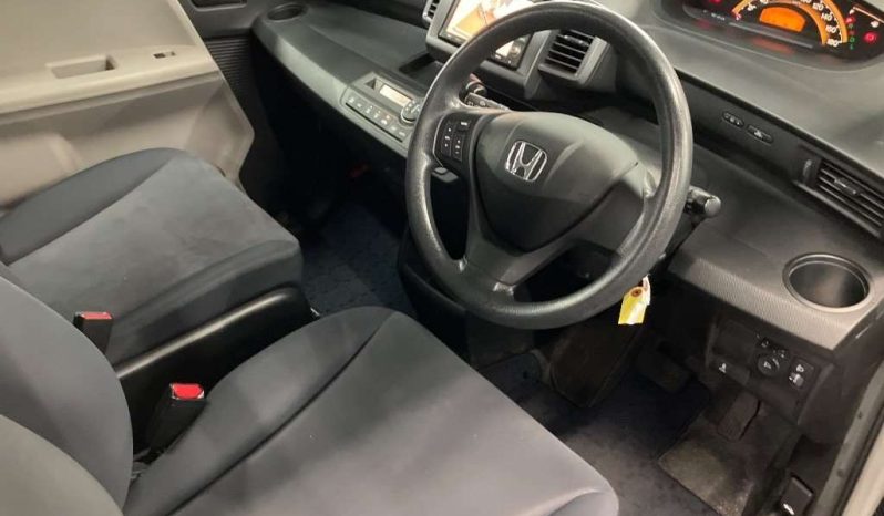 HONDA FREED full