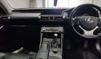 LEXUS IS300H full