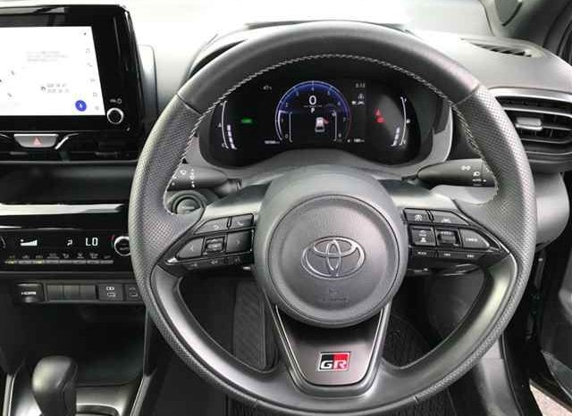 TOYOTA YARIS CROSS full