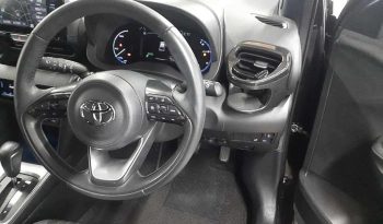 TOYOTA YARIS CROSS full