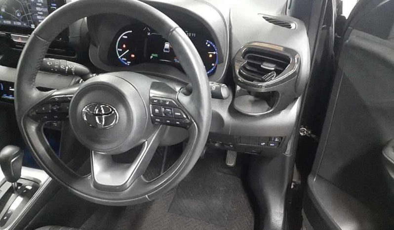 TOYOTA YARIS CROSS full