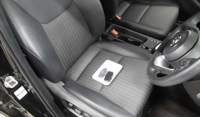 TOYOTA YARIS CROSS full