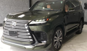 LEXUS LX600