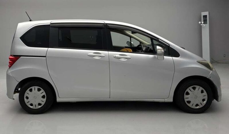 HONDA FREED full
