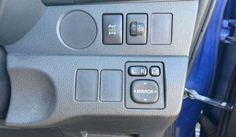 TOYOTA RACTIS full