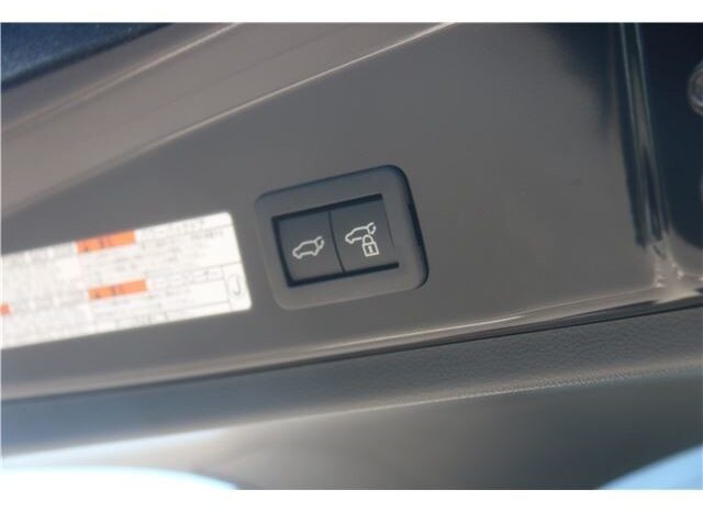 TOYOTA COROLLA CROSS full