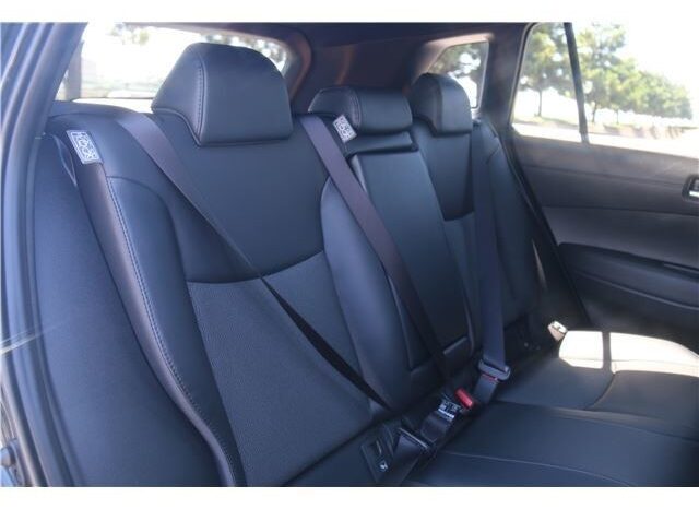 TOYOTA COROLLA CROSS full