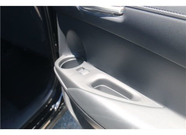 TOYOTA COROLLA CROSS full