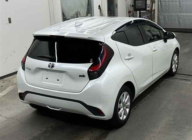 TOYOTA AQUA full