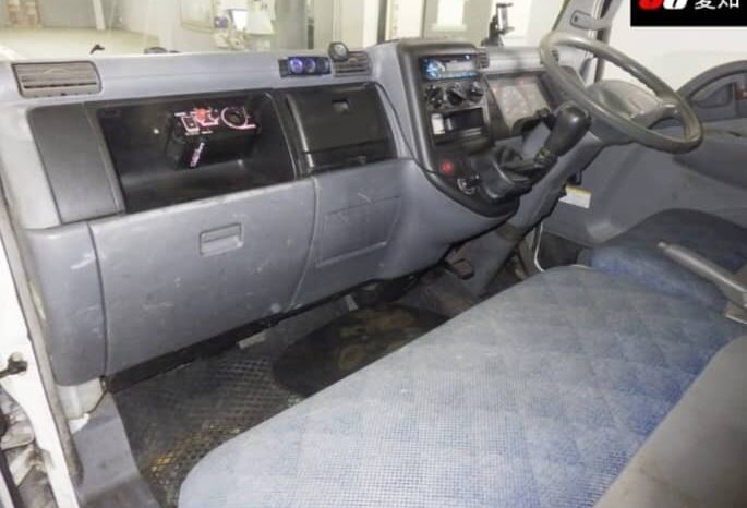 MITSUBISHI FUSO CANTER full