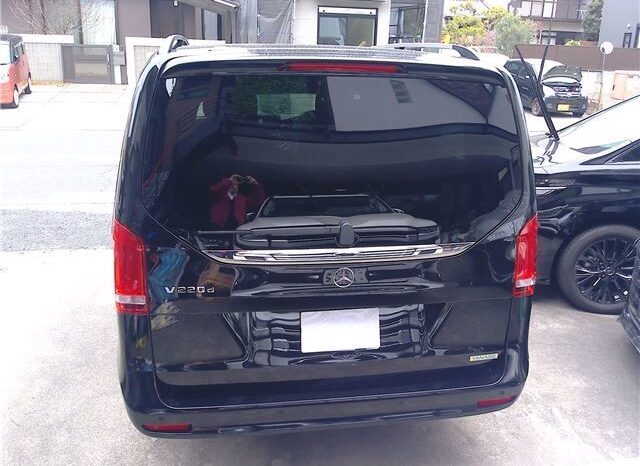 MERCEDES BENZ V220D AMG full