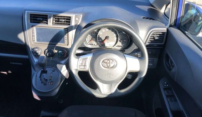 TOYOTA RACTIS full