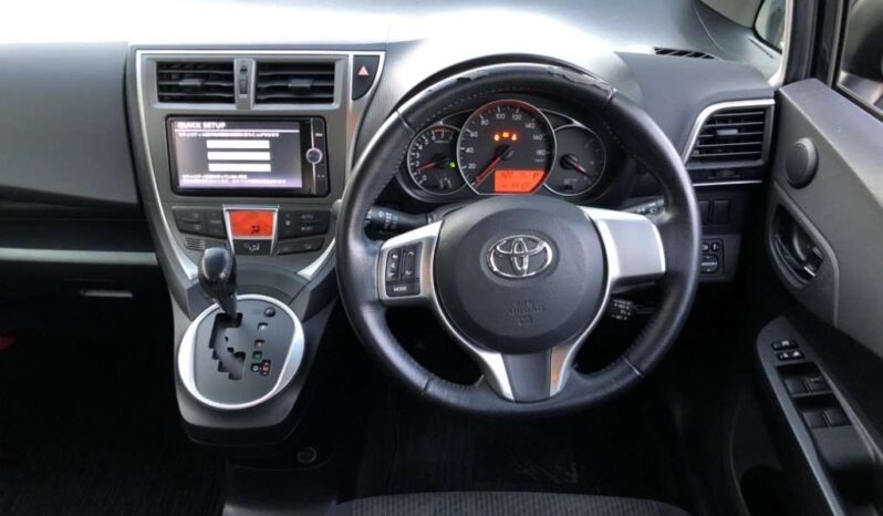 TOYOTA RACTIS full