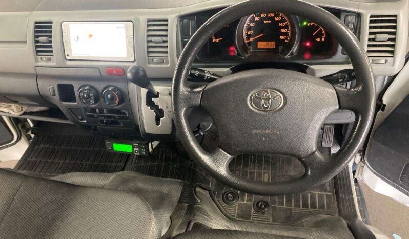 TOYOTA HIACE VAN full