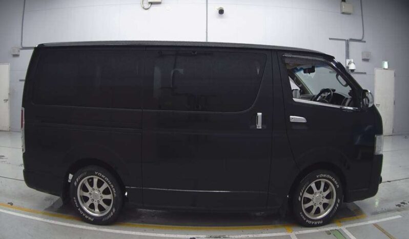 TOYOTA HIACE VAN full
