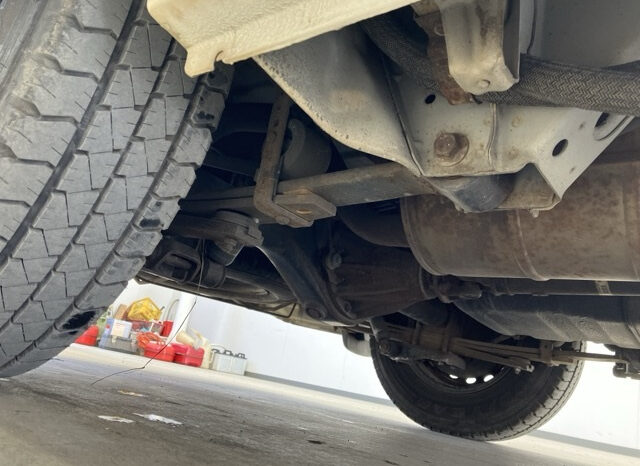 toyota hiace van 2006 full