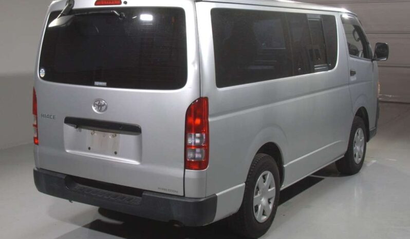 TOYOTA HIACE VAN full