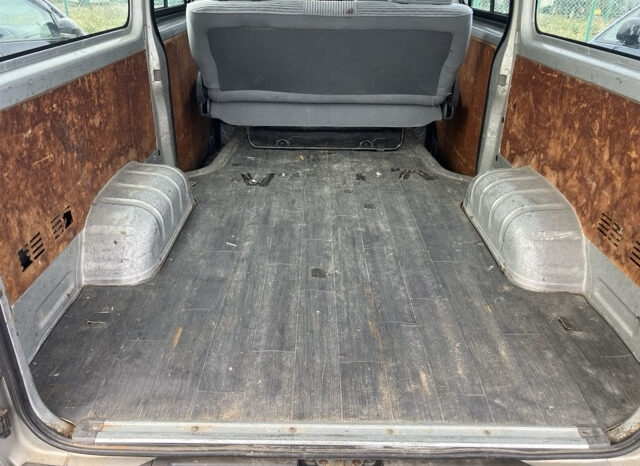 TOYOTA HIACE VAN full