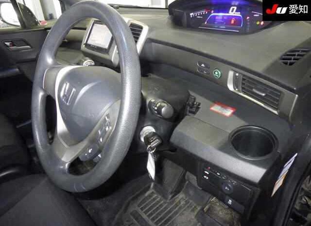 HONDA FREED SPIKE full