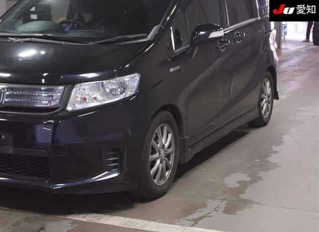 HONDA FREED SPIKE full