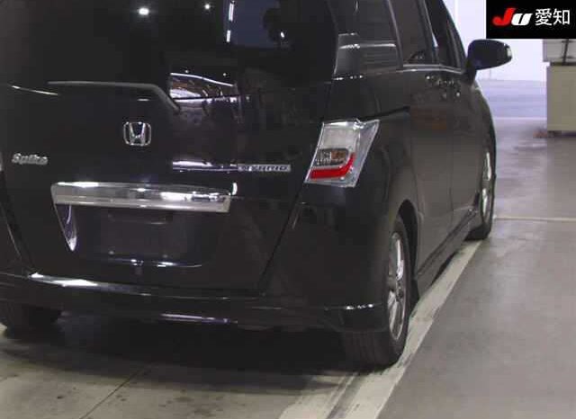 HONDA FREED SPIKE full