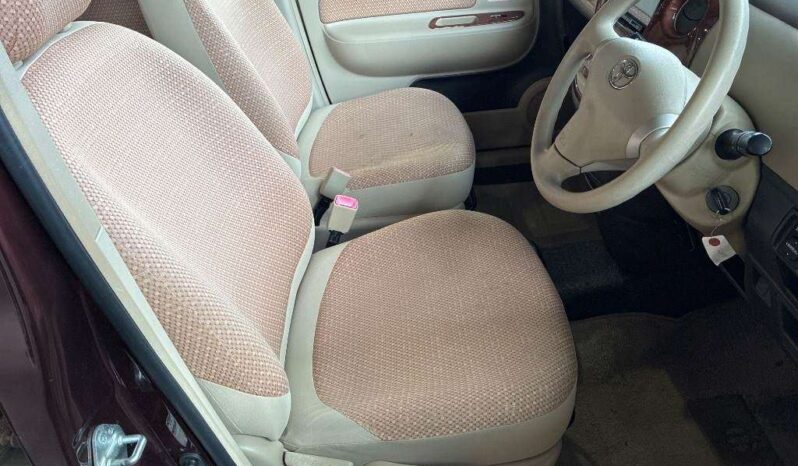 TOYOTA SIENTA 2013 full