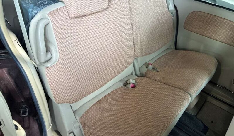 TOYOTA SIENTA 2013 full