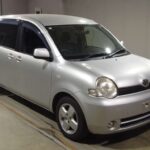 TOYOTA SIENTA  2004