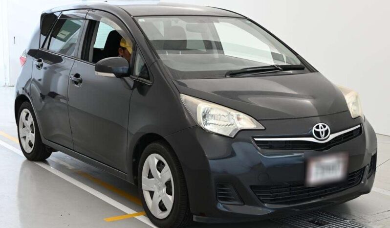TOYOTA RACTIS 2011 full