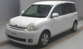 TOYOTA  SIENTA 2009