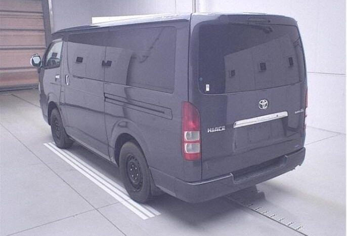 TOYOTA HIACE VAN full