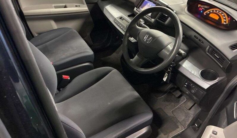 HONDA FREED full