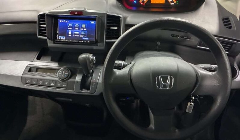 HONDA FREED full