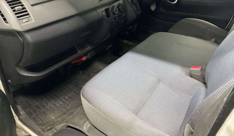 TOYOTA HIACE VAN full